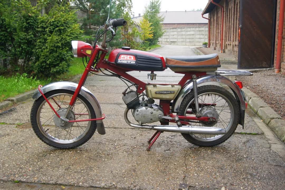 Jak wygląda motorower i które elementy budowy musisz znać przed zakupem