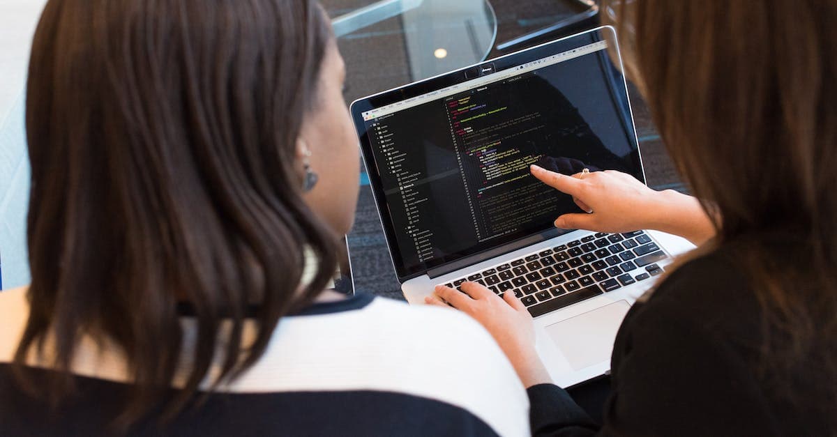 Najpopularniejsze systemy kontroli wersji dla programistów w 2023 roku