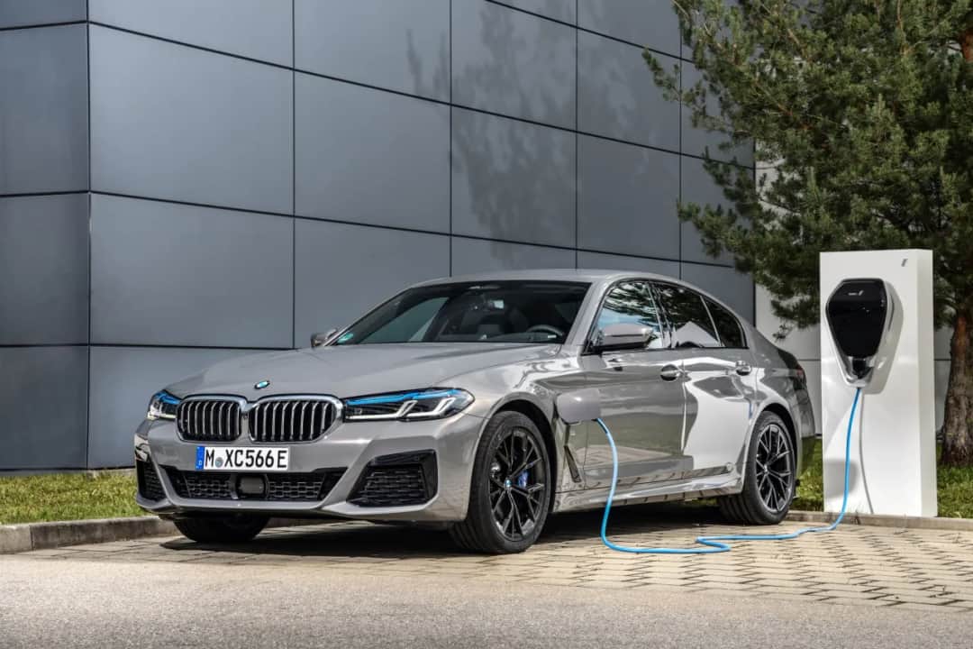 BMW 5: Co nowego w modelu 2023? Przegląd najnowszych zmian
