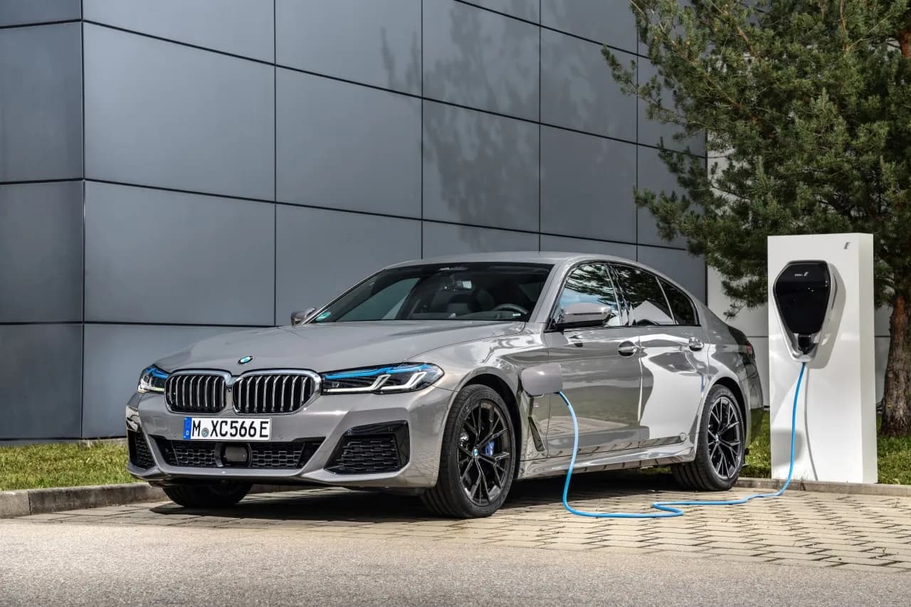 BMW 5: Co nowego w modelu 2023? Przegląd najnowszych zmian