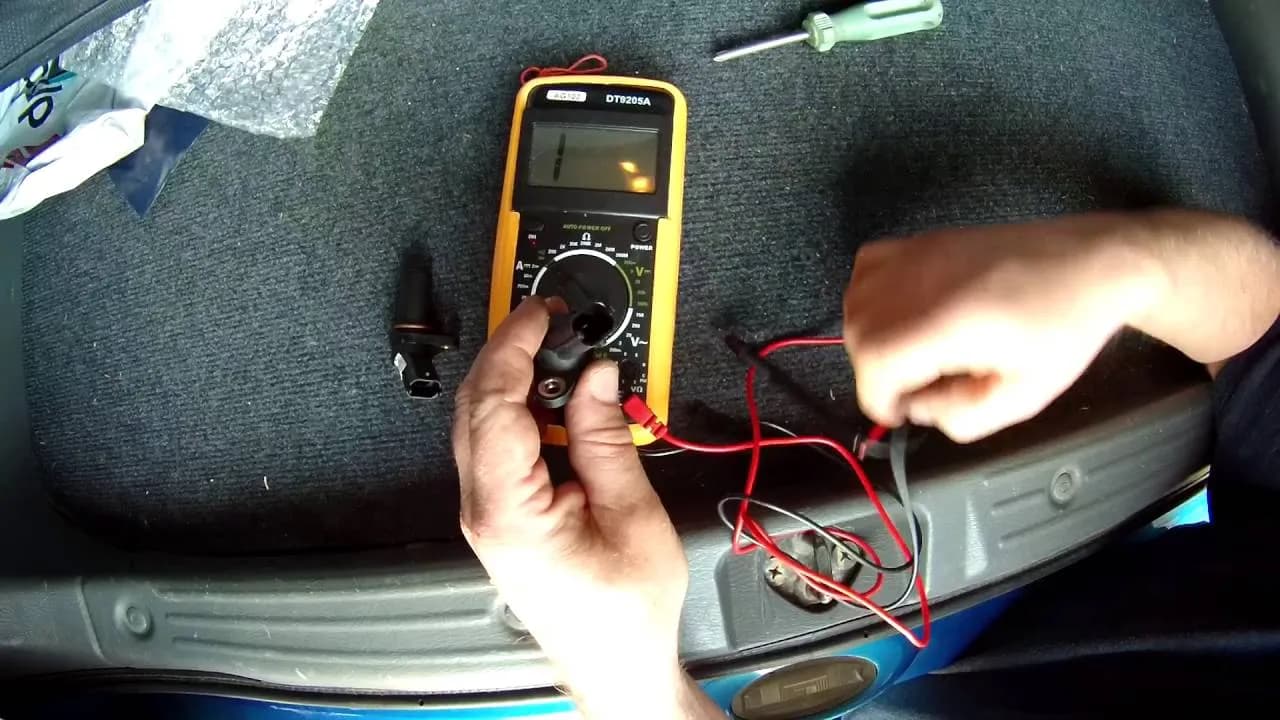 Czujnik położenia wału korbowego: Jak go prawidłowo sprawdzić?