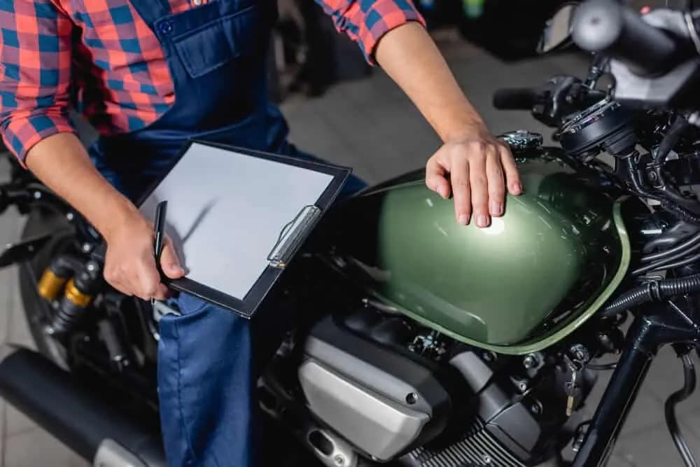 Ile kosztuje rejestracja motoroweru w Polsce: Kompletny cennik opłat