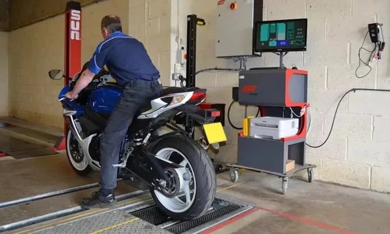 Ile kosztuje badanie techniczne motoroweru i co musisz o tym wiedzieć