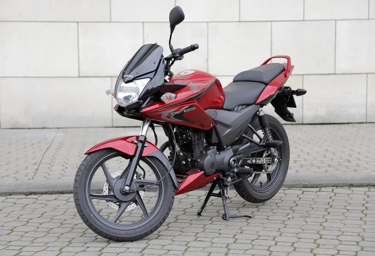 Jak napisać umowę kupna sprzedaży motoroweru: Niezbędne elementy i dokumenty