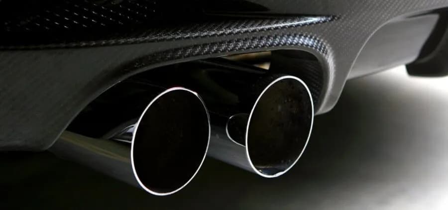 Objawy uszkodzonego tłumika drgań wydechu - co warto wiedzieć?