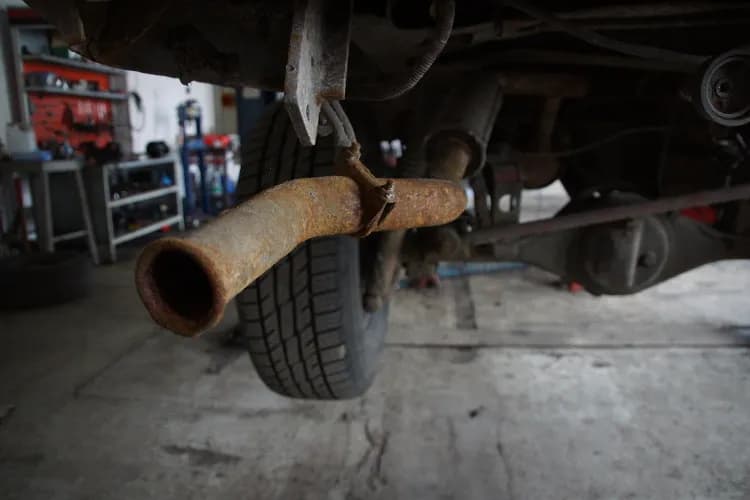 Ile kosztuje spawanie wydechu? Zaskakujące ceny i czynniki wpływające